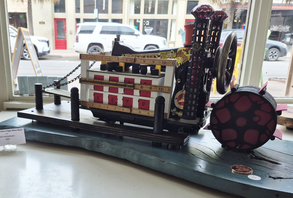 Mercedes Oliva Cigar River Boat